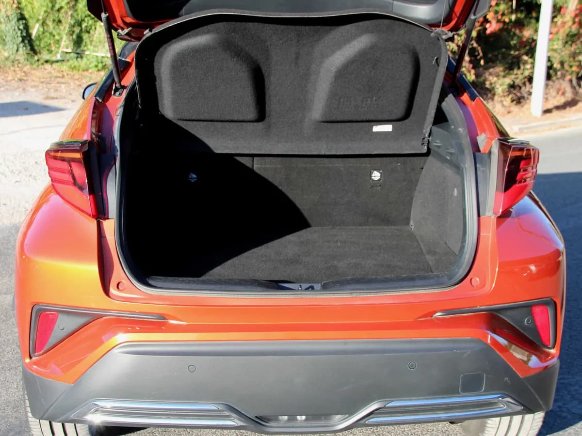 Toyota C-hr - photo 10
