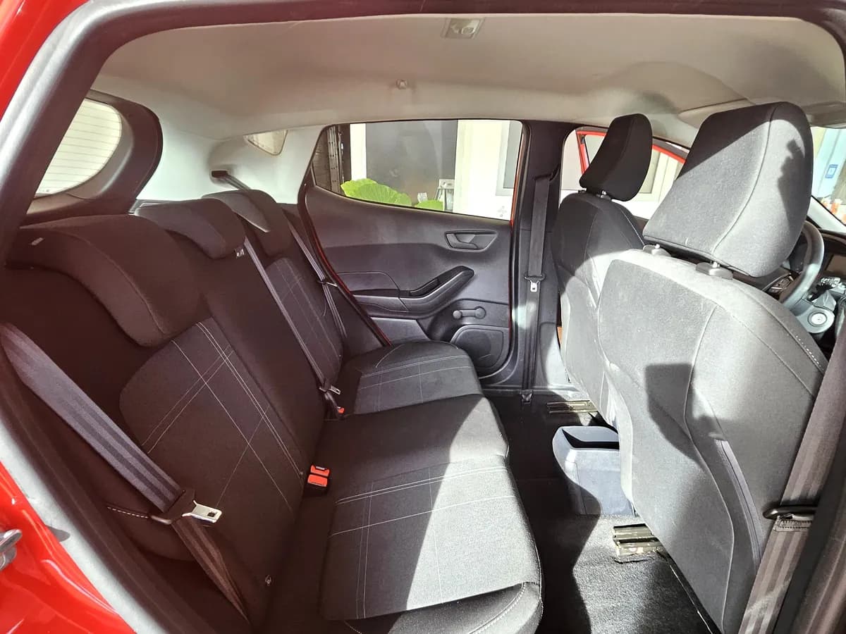 Ford Fiesta - photo 18