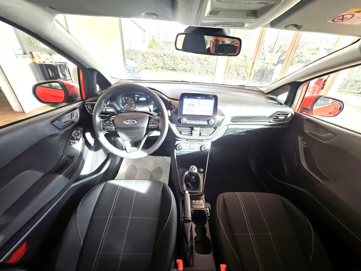 Ford Fiesta - photo 10
