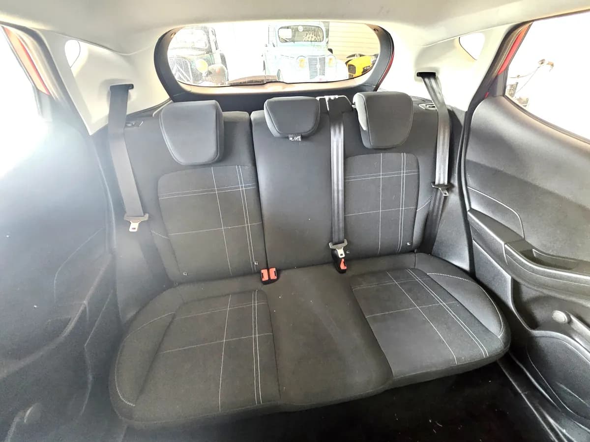 Ford Fiesta - photo 17