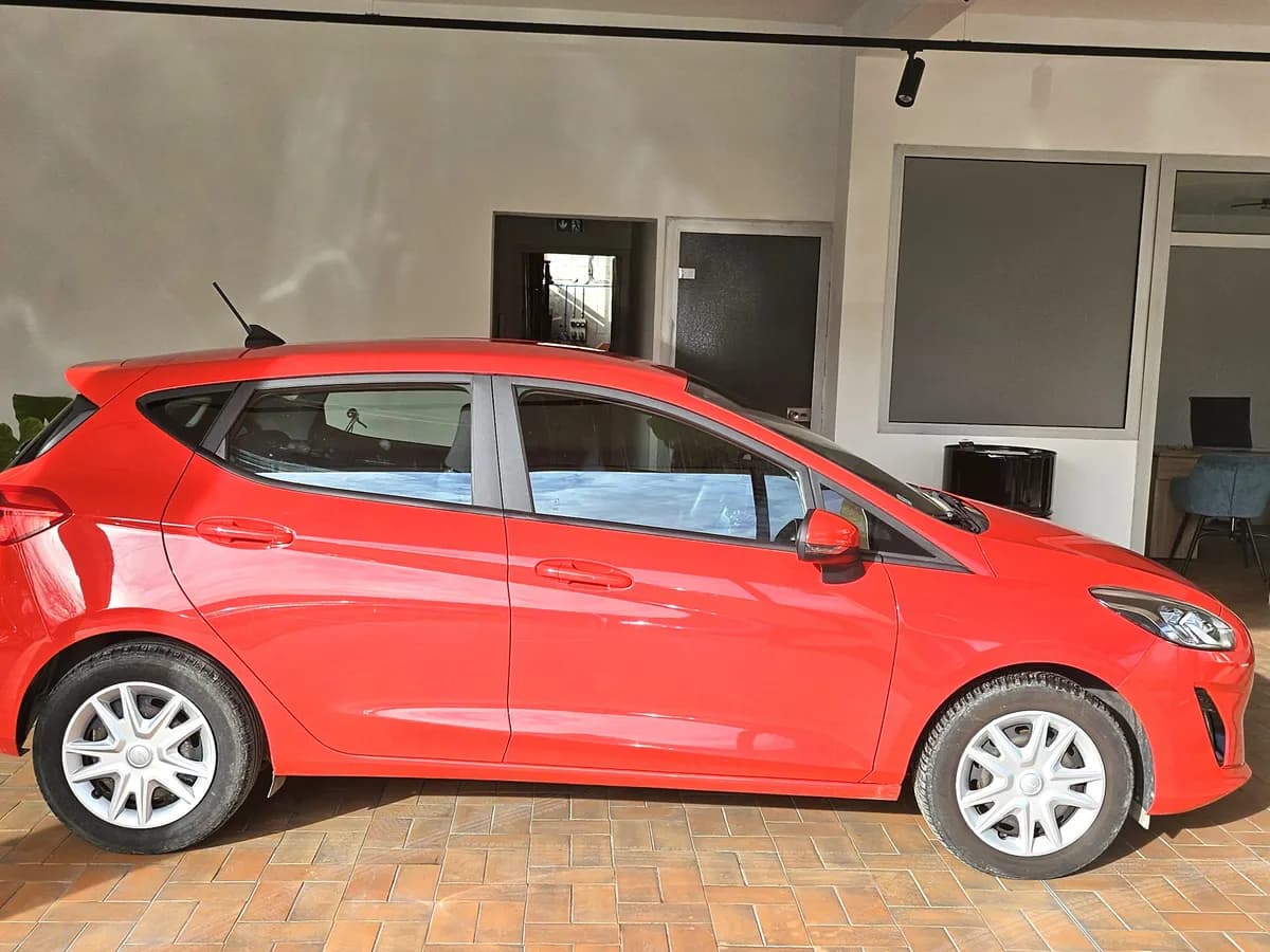 Ford Fiesta - photo 8