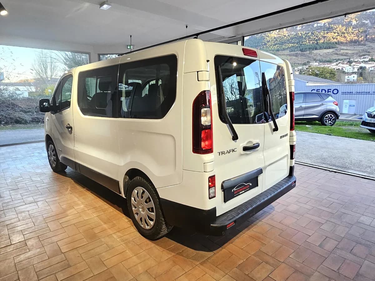 Renault Trafic Combi - photo 5