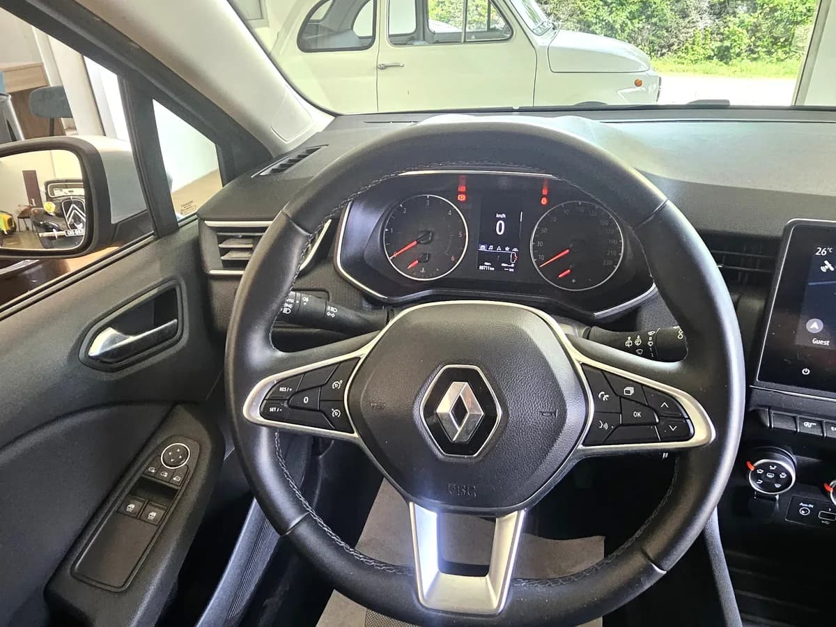 Renault CLIO V - photo 13