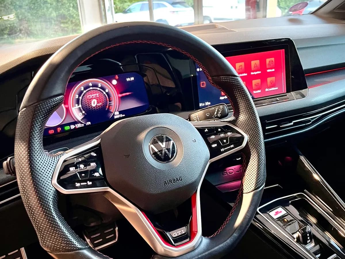 VOLKSWAGEN Golf VIII - photo 6