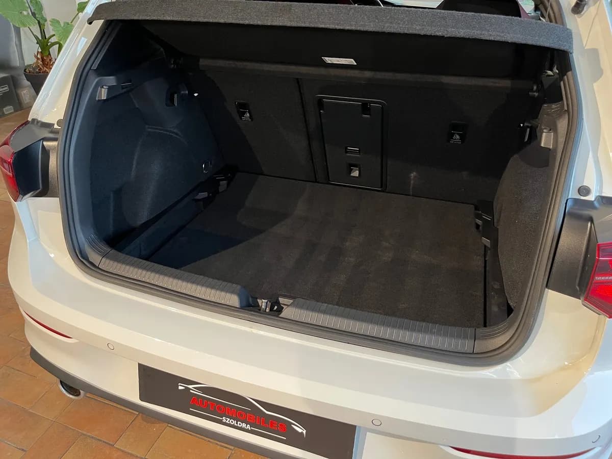 VOLKSWAGEN Golf VIII - photo 4