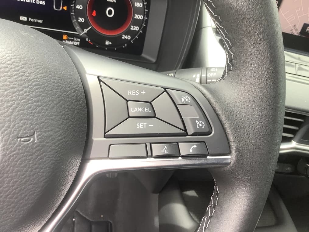 Nissan JUKE - photo 24