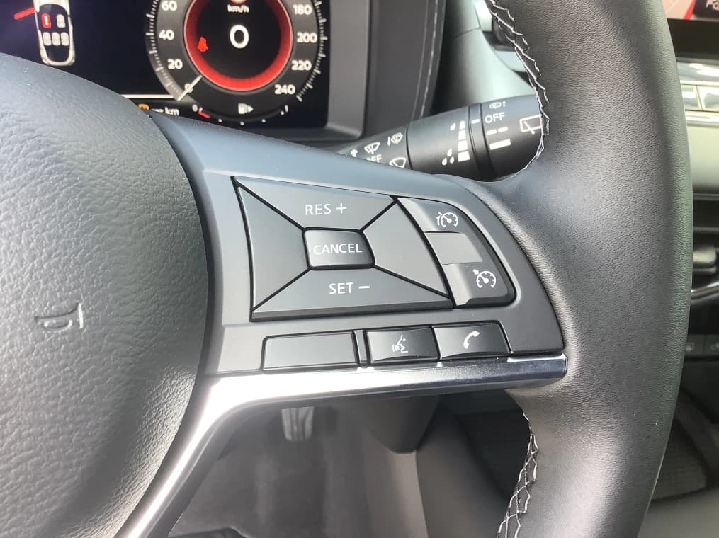 Nissan JUKE - photo 24