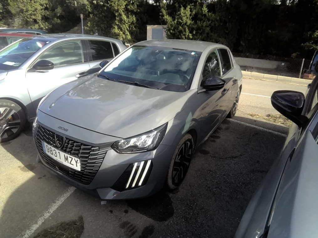 Peugeot 208
