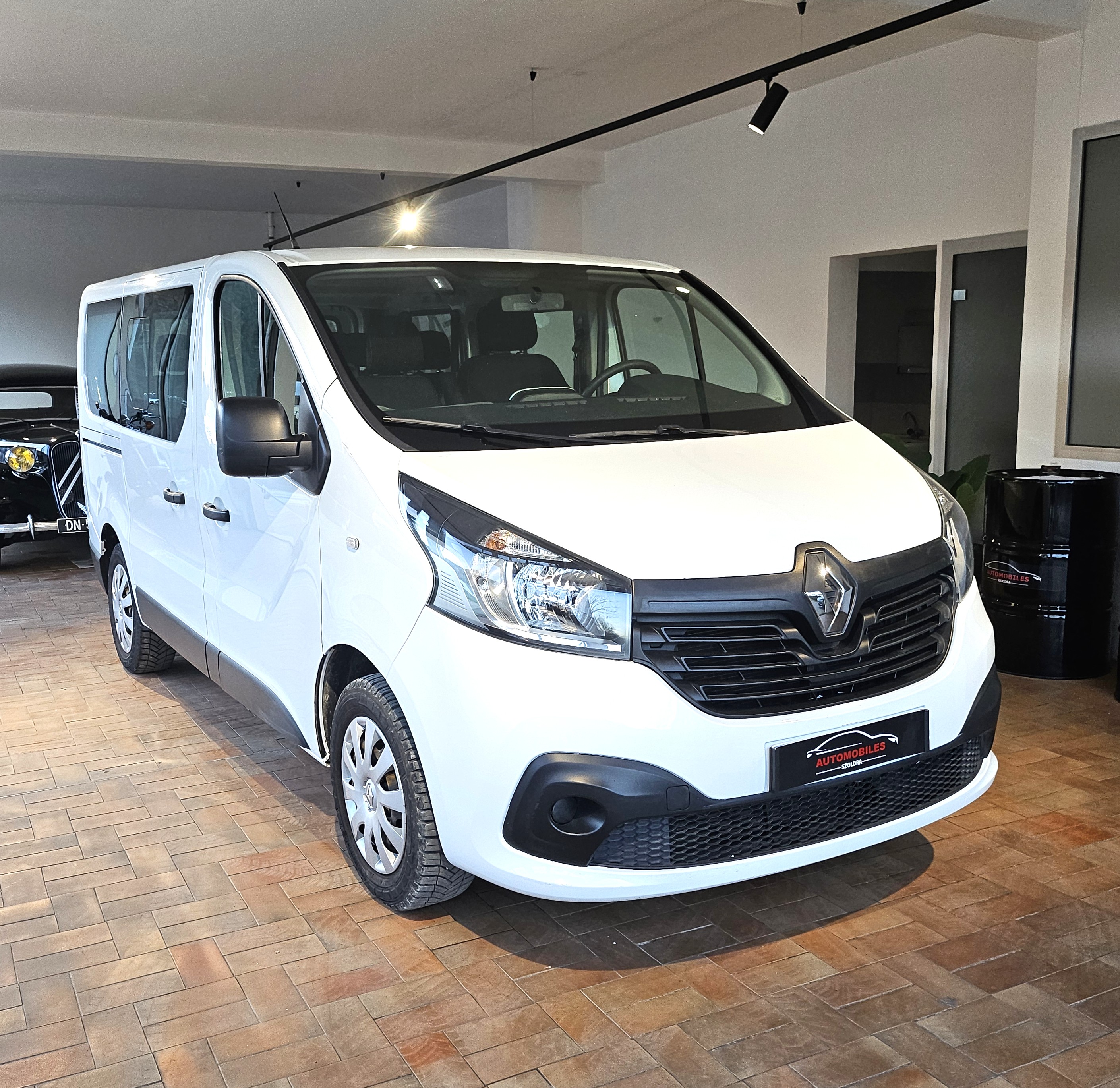 RENAULT  Trafic Combi